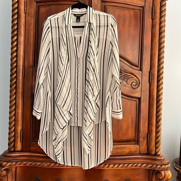 White House Black Market Tops - WHBM high lo tunic with detachable scarf- size 4